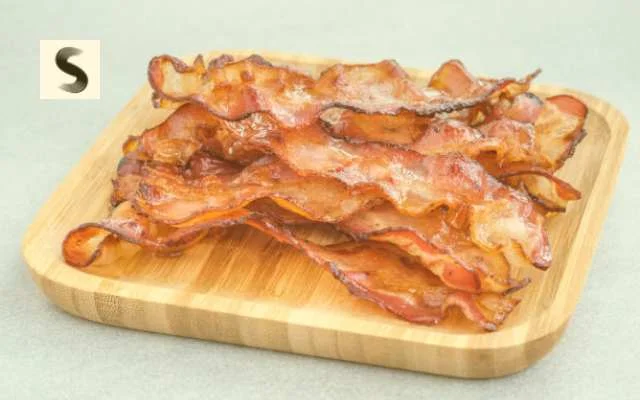 How long is cooked bacon good for